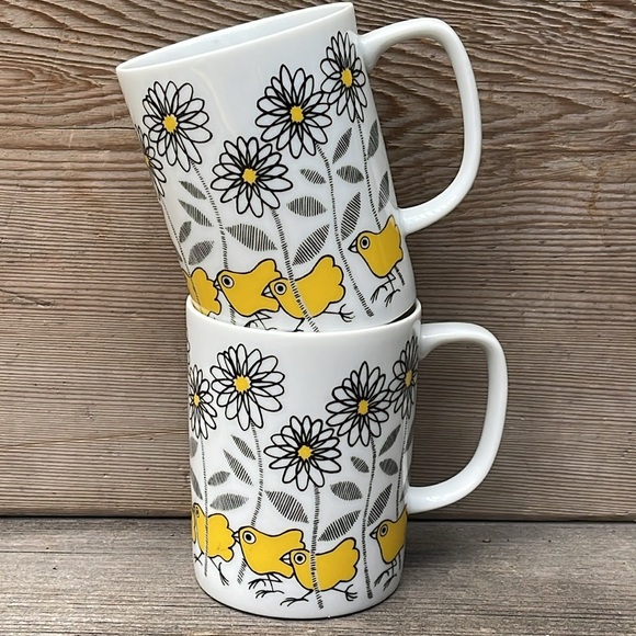 Vintage Coffee Mugs With Yellow Chicks & Daisies :: Set of 2 - Picture 1 of 11